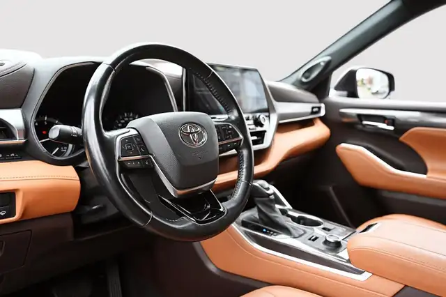 2021 Toyota Highlander 2021 LIMITED + AWD + GPS + CUIR + TOIT +  in Cars & Trucks in Longueuil / South Shore - Image 14