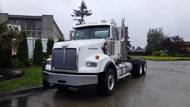 2019 Western Star 4900 SB Cummins X15 Eaton 18 Speed in Heavy Trucks in Delta/Surrey/Langley - Image 5