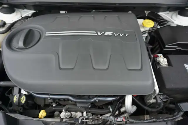 2017 Jeep Cherokee in Cars & Trucks in Oakville / Halton Region - Image 37