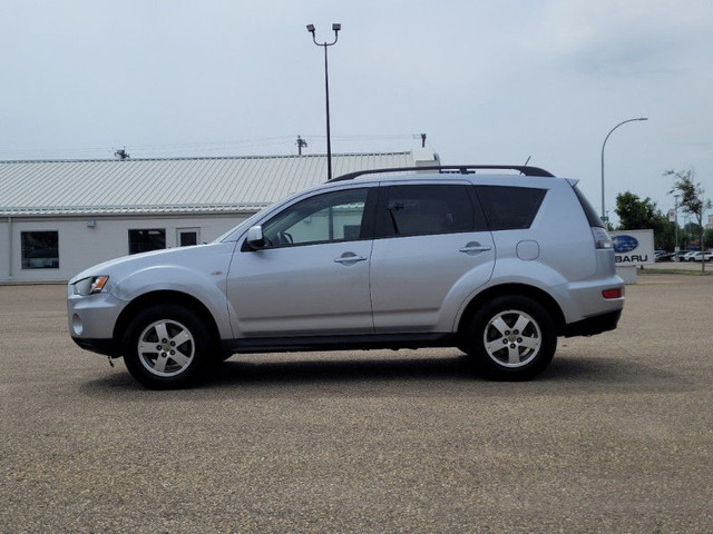 2013 Mitsubishi Outlander ES - Bluetooth - Heated Seats in Cars & Trucks in Edmonton - Image 3
