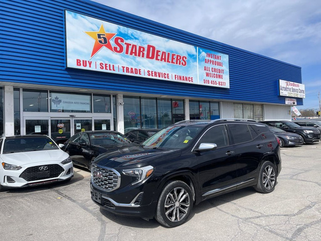  2020 GMC Terrain NAV LEATHER PANO ROOF MINT! WE FINANCE ALL CRE in Cars & Trucks in London