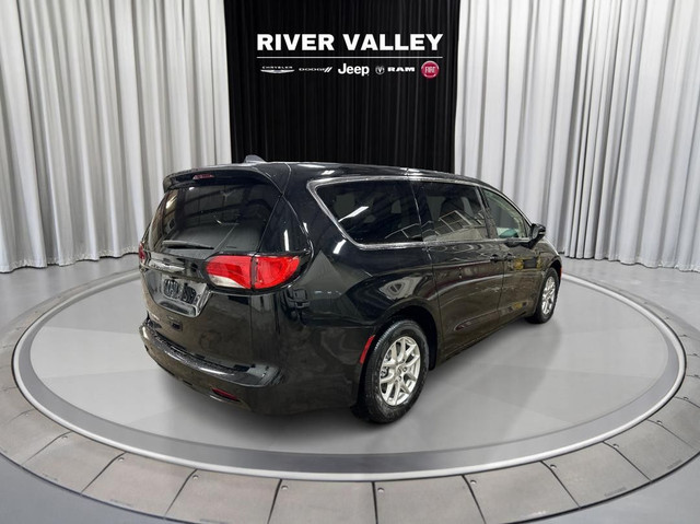 2024 Chrysler Grand Caravan in Cars & Trucks in Strathcona County - Image 2