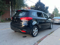 2015 Kia Rondo Versatile, Efficient Spacious! This compact crossover offers a comfortable ride, grea... (image 5)