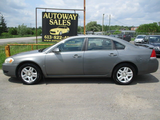 2008 Chevrolet Impala LT 3.5L in Cars & Trucks in Ottawa - Image 2