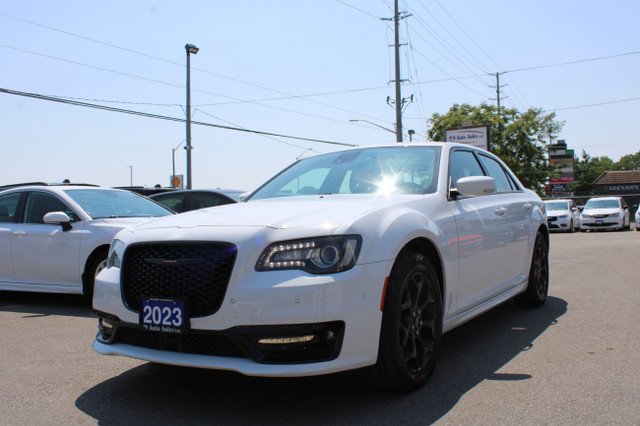 2023 Chrysler 300 300S AWD in Cars & Trucks in Mississauga / Peel Region - Image 2