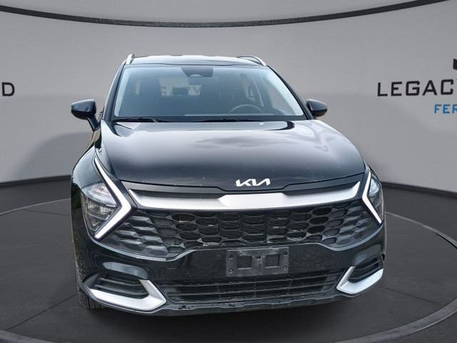2023 Kia Sportage LX AWD 2.5L, AWD Room For 5 SUV in Cars & Trucks in Cranbrook - Image 2