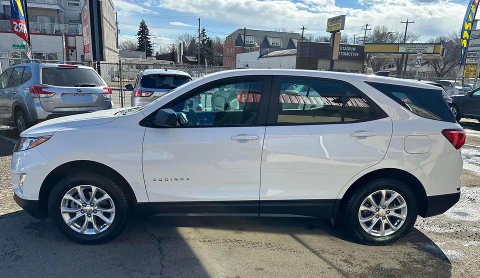 2020 CHEVROLET EQUINOX LS AWD LOW LOW KMS EASY FINANCE APPLY NOW