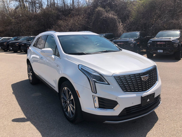 ONE OWNER 2021 Cadillac XT5 AWD Premium Luxury in Cars & Trucks in London - Image 3