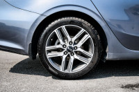 Wireless Charging, Blind Spot Monitoring, Lane Keep Assist, Forward Collision Mitigation, Heated Sea... (image 5)