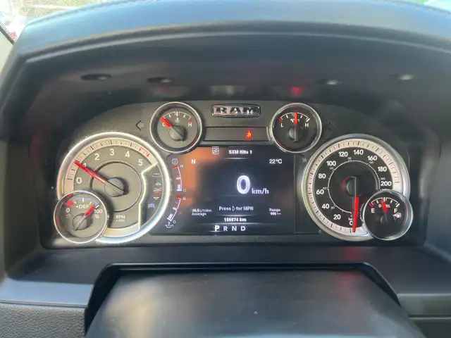 2014 Ram 1500 4WD Crew Cab 140.5" Laramie in Cars & Trucks in City of Toronto - Image 29