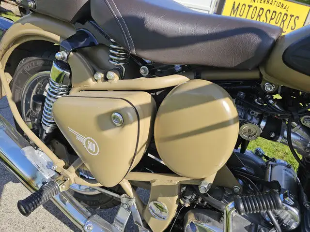 2012 Royal Enfield Classic 500 Desert Storm in Street, Cruisers & Choppers in Chilliwack - Image 6