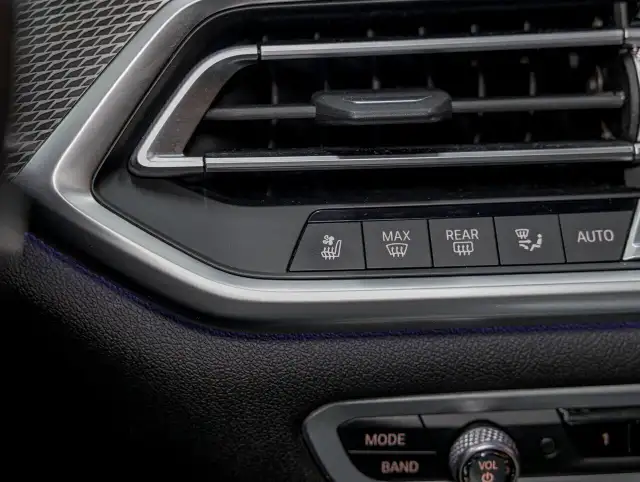 BMW X5 M50I AWD V8 PREMIUM PKG *TOIT* NAV SIÈGES MASSAGE 2020 in Cars & Trucks in Laurentides - Image 24