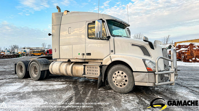 2016 VOLVO VNL630 HIGHWAY / SLEEPER TRUCK / TRACTOR in Heavy Trucks in Chilliwack - Image 3