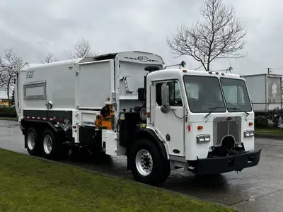 2010 Peterbilt 320 Garbage Truck Air Brakes Certification valid until August 2025 1,097 engine hours...