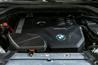 Francais: * Ensemble Premium Essentiel * Ensemble Sport M * Freins M Sport Bleus * Accès Confort * É... (image 9)