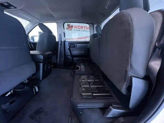 2023 Ram 1500 Classic Express | 4X4 | Backup Camera in Cars & Trucks in Prince George - Image 43