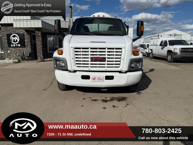 2006 GMC TC6500 Regular Cab in Cars & Trucks in Edmonton - Image 2