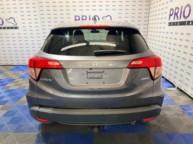 2016 Honda HR-V in Cars & Trucks in Ottawa - Image 4