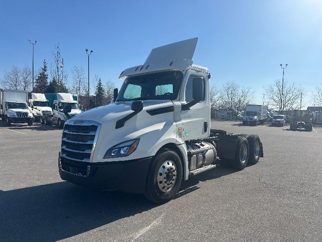 2019 Freightliner T12664ST in Heavy Trucks in Winnipeg - Image 3