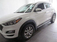 Our versatile 2019 Hyundai Tucson Preferred AWD is a knockout in Winter White! Powered by a 2.0 Litr... (image 1)
