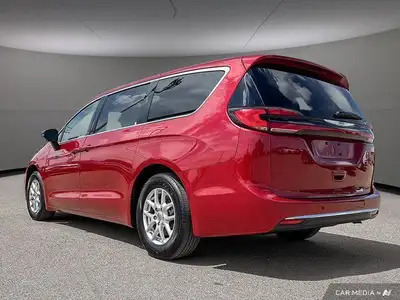 2024 Chrysler Pacifica Touring-L | Apple Carplay | Heated Seats, View more