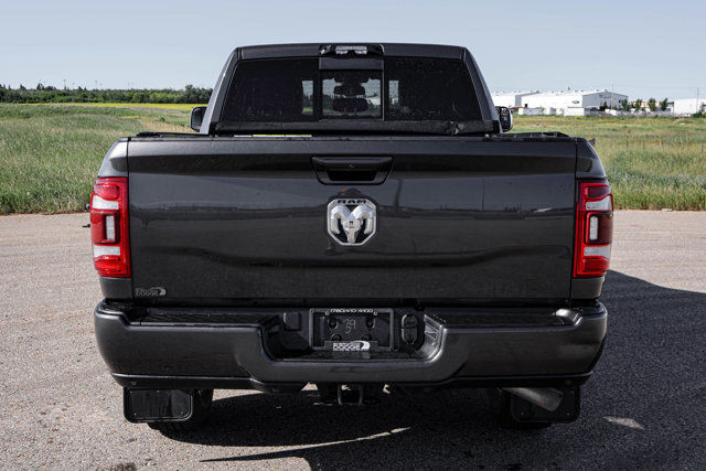 2022 Ram 2500 LARAMIE CREWCAB 4X4 LEATHER LOW KMS in Cars & Trucks in Strathcona County - Image 3