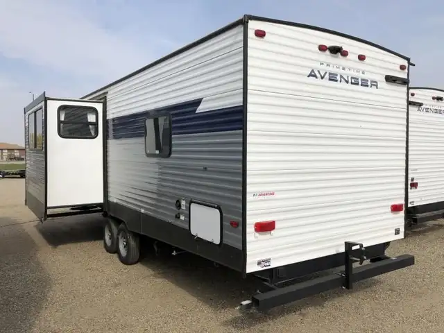 2023 Prime Time Avenger 24FKS Travel Trailer in Travel Trailers & Campers in Brandon - Image 6
