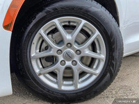 This Chrysler Pacifica has a strong Regular Unleaded V-6 3.6 L/220 engine powering this Automatic tr... (image 6)