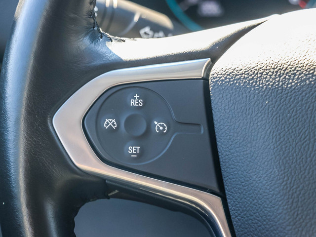 2021 Chevrolet Traverse LT Cloth AWD | V6 | HEATED SEATS | BA... in Cars & Trucks in London - Image 4