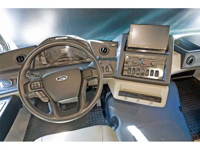 2024 Forest River Georgetown 3 Series 33B3 bunk bed 2024 Classe  in RVs & Motorhomes in Laval / North Shore - Image 30