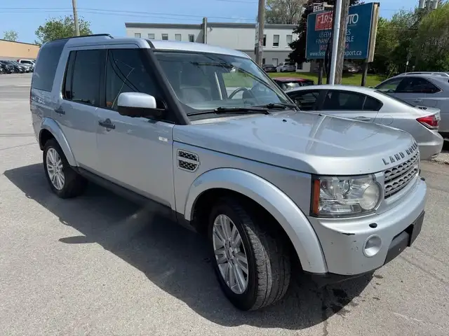 2011 Land Rover LR4 FULLY LOADED WITH NAVIGATION / BACK UP CAMER in Cars & Trucks in Ottawa - Image 4