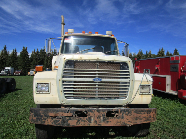 1988 FORD L8000 in Heavy Trucks in Edmonton - Image 3