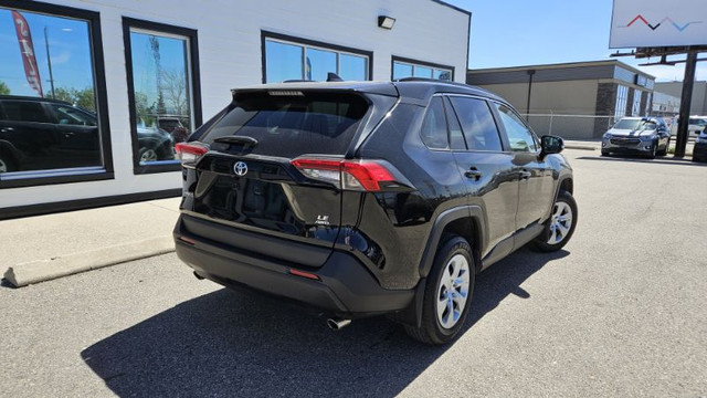 2021 Toyota Rav4 LE in Cars & Trucks in Calgary - Image 2