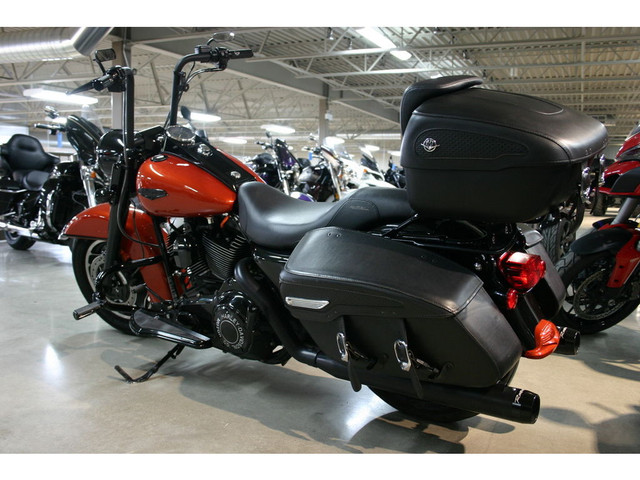  2007 Harley-Davidson Road King Classic ROAD KING TWIN CAM 96CI in Touring in Guelph - Image 2
