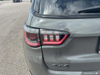 Previous Daily Rental: TU-TONE PAINT GROUP, RUBY RED/BLACK, PREMIUM CLOTH/LEATHER TRIM BUCKET SEATS,... (image 8)