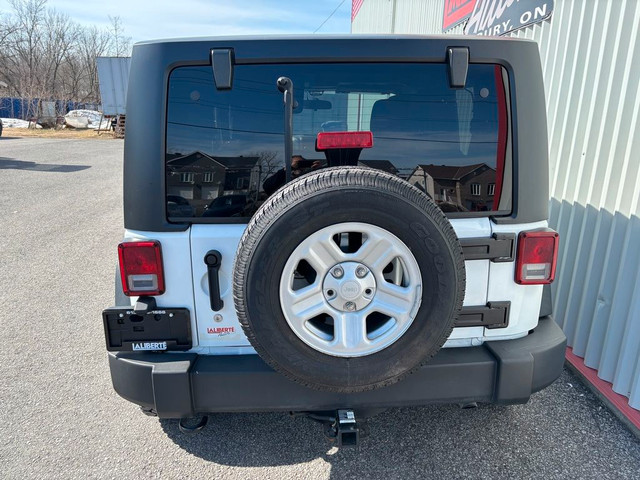 2014 Jeep Wrangler Sport Sport 4WD in Cars & Trucks in Ottawa - Image 4