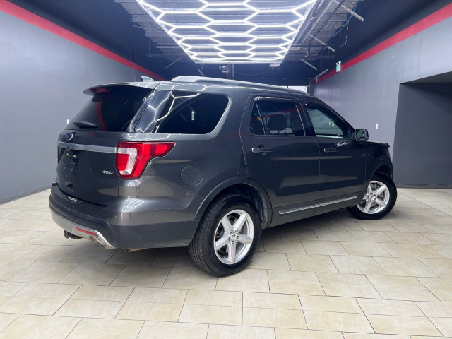 2017 Ford Explorer in Cars & Trucks in Edmonton - Image 2