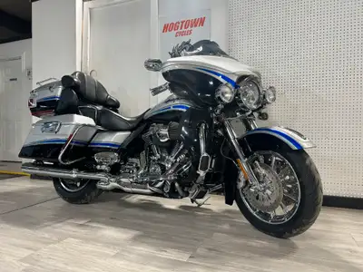 2009 CVO Ultra, One Owner, Vance & Hines Power Duals, Screamin Eagle High Flow Mufflers, Hi-Flow Con...
