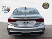 - PREVIOUS DAILY RENTAL - - ACCIDENT FREE - HEATED CLOTH SEATS - HEATED STEERING WHEEL - LANE KEEPIN... (image 4)