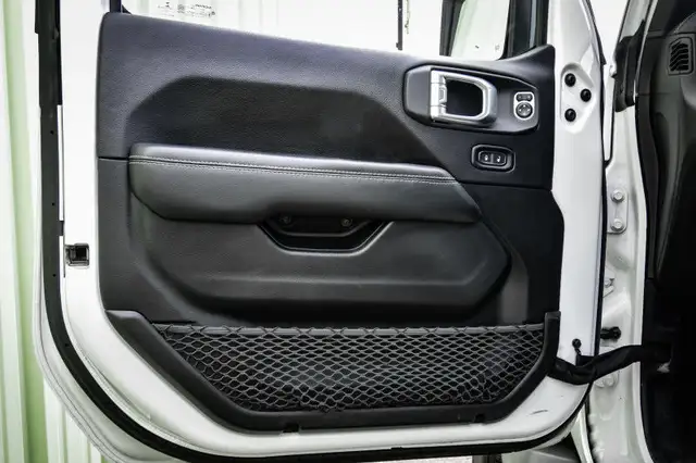 2020 Jeep Wrangler Unlimited Sahara • HEATED SEATS/STEERING • NA in Cars & Trucks in Kingston - Image 11