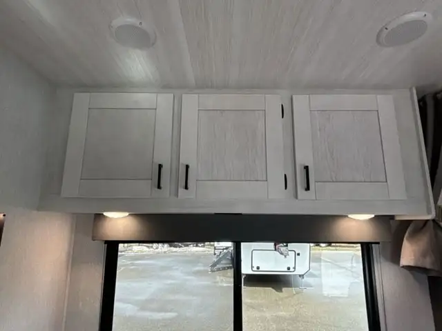 2023 EAST TO WEST Entrada 2200S in RVs & Motorhomes in Red Deer - Image 18