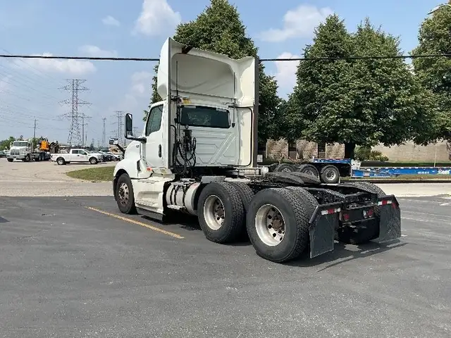 2019 International LT625 in Heavy Trucks in Mississauga / Peel Region - Image 6