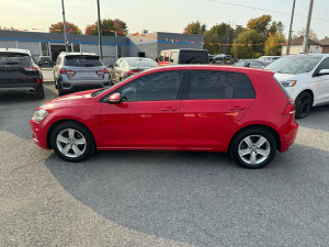 2020 Volkswagen Golf Navigation , Sunroof ,Leather Seats