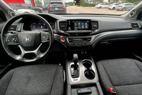 Engine: V6 Cylinder Engine 3.5L L/100Km City: 13.0 L/100Km Hwy: 9.3 Safety Equipment ABS And Driveli... (image 9)