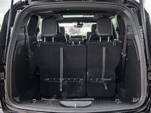 2025 Chrysler Pacifica Select in Cars & Trucks in Barrie - Image 9