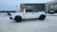This 2025 RAM 1500 TRADESMAN CREW CAB 4X4 has the following options Cloth Bench Seat, Remote Start S... (image 9)