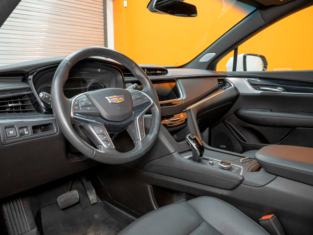 2023 Cadillac XT5 PREMIUM LUXURY AWD *TOIT* NAV CUIR SIÈGES VENT in Cars & Trucks in Laurentides - Image 2