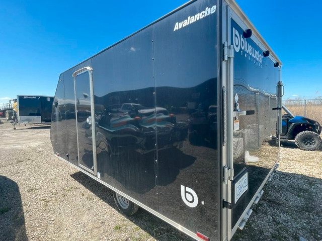2022 EXCALIBUR TRAILERS AVALANCHE HYBRID SNOWMOBILE TRAILER in Snowmobiles in Grand Bend - Image 4