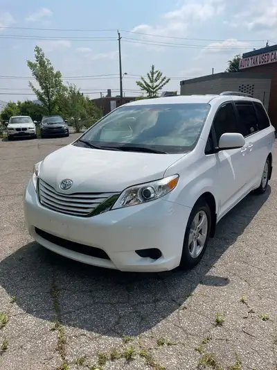 very clean well miantained 8 passenger sienna LE loaded with backup camera power sliding doors power...