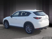 Le Mazda CX-5 GS AWD 2021 est un VUS intermédiaire qui se distingue par son design élégant, sa condu... (image 4)